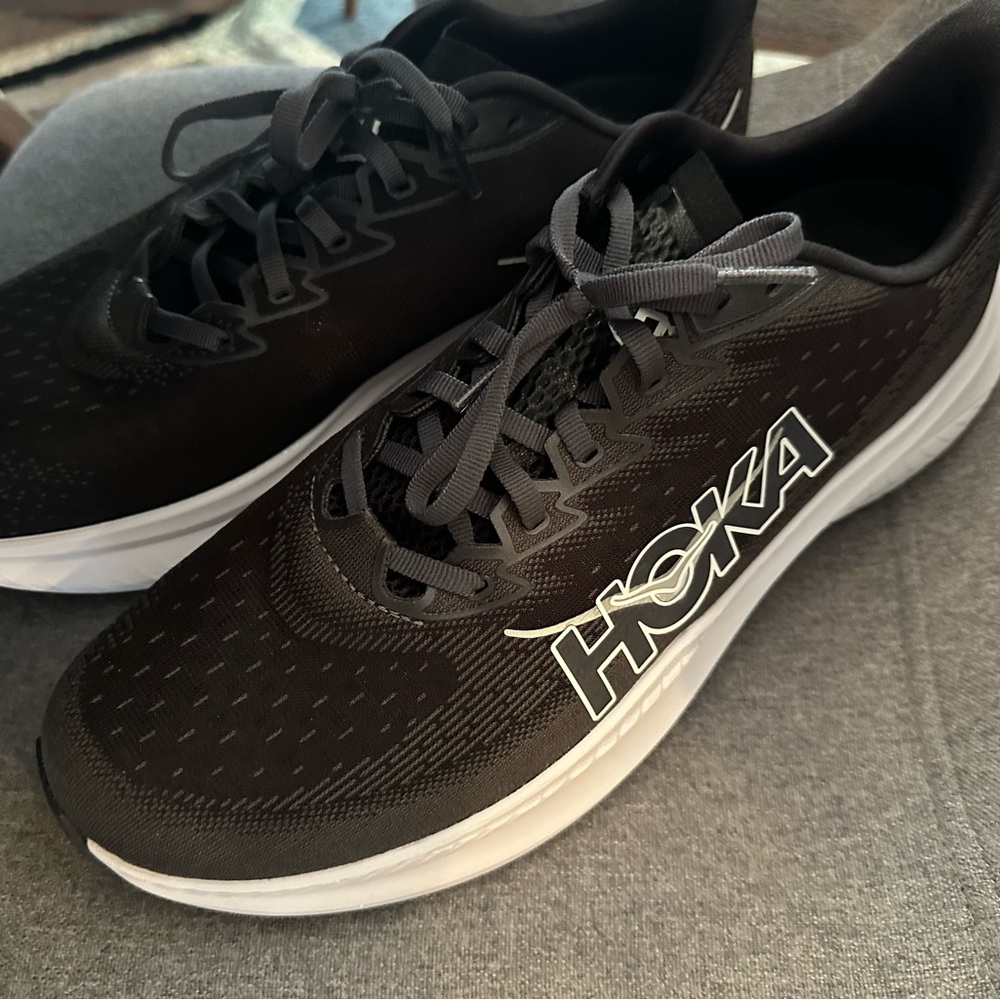 Men’s HOKA Black & White Mach 6 Sneaker